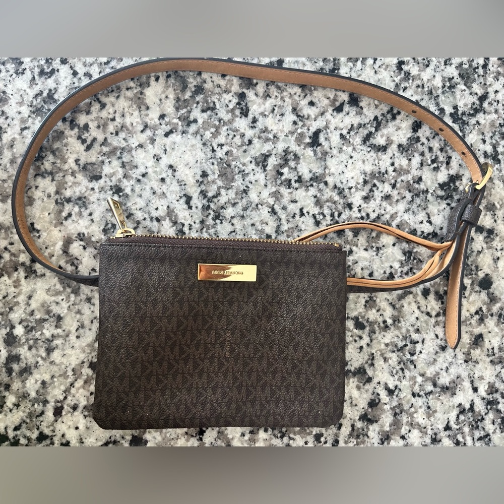Michael Kors leather “Fanny pack”